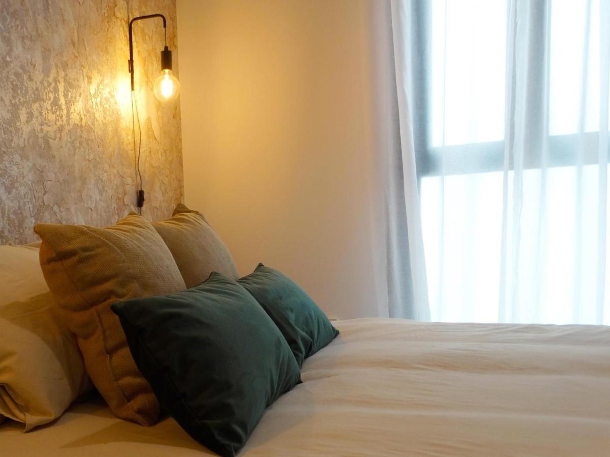 Ry Aparcamiento Incluido Junto A Catedral Ideal Parejas Seville Ngoại thất bức ảnh