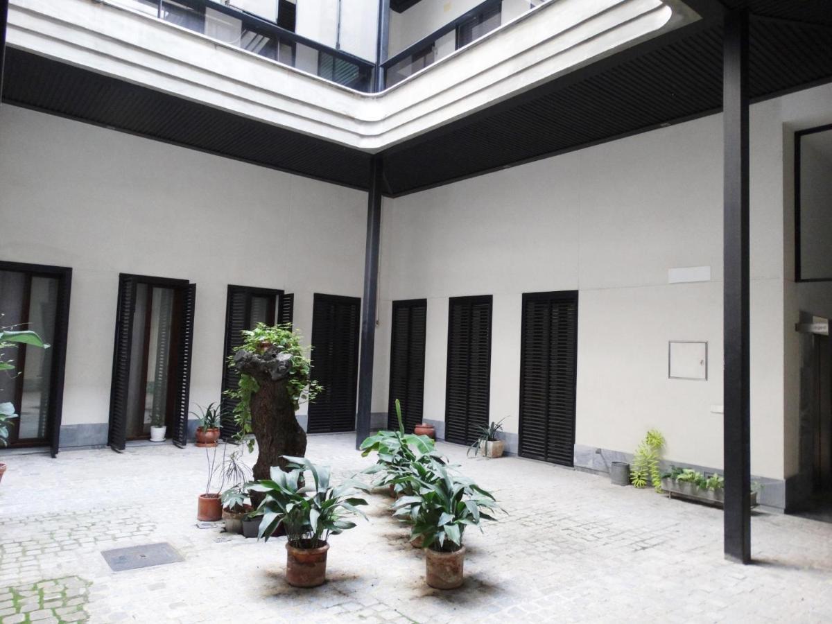 Ry Aparcamiento Incluido Junto A Catedral Ideal Parejas Seville Ngoại thất bức ảnh