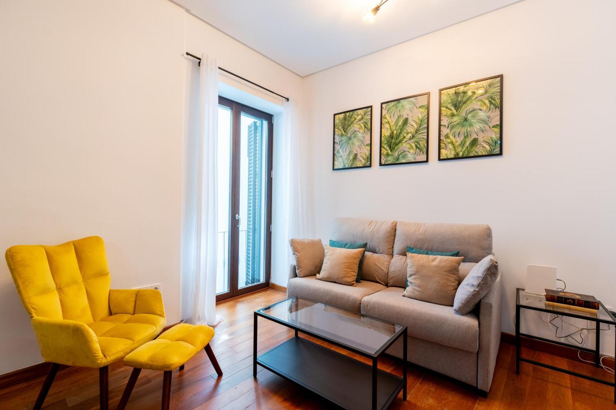 Ry Aparcamiento Incluido Junto A Catedral Ideal Parejas Seville Ngoại thất bức ảnh