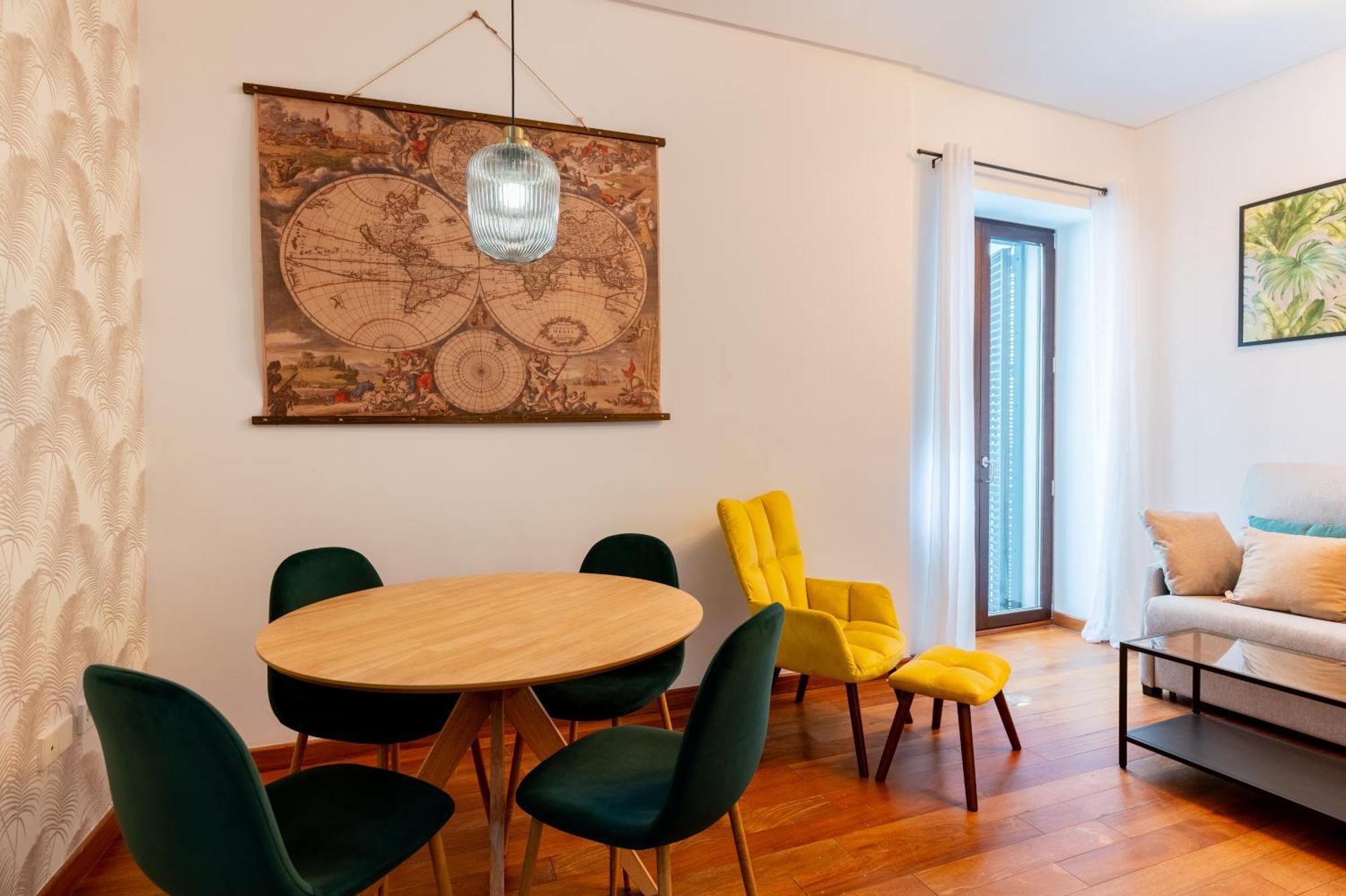 Ry Aparcamiento Incluido Junto A Catedral Ideal Parejas Seville Ngoại thất bức ảnh