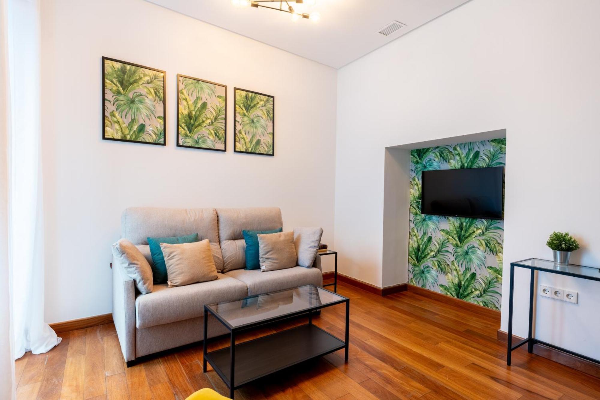 Ry Aparcamiento Incluido Junto A Catedral Ideal Parejas Seville Ngoại thất bức ảnh